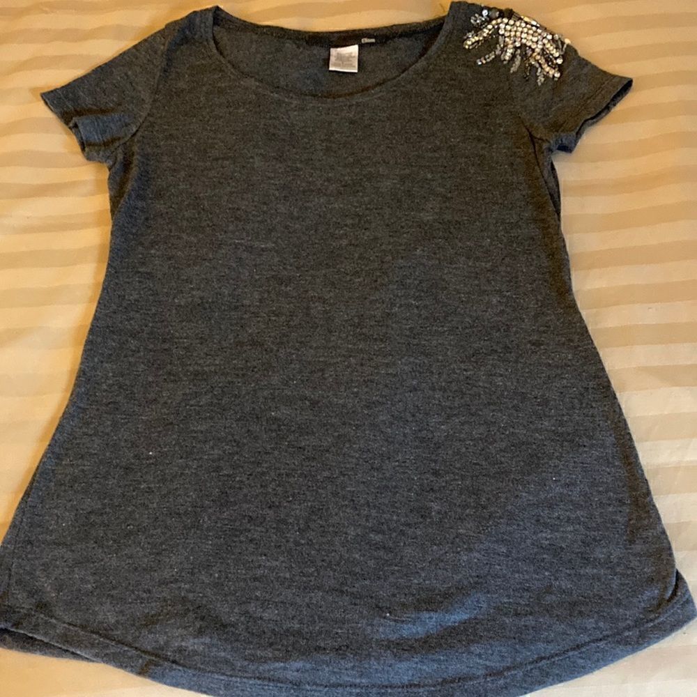 Ellison Cap Sleeve Woman’s Top with Sequin Embellished Shoulder. Size Small.